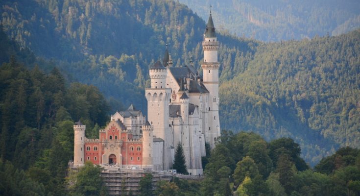 Neuschwanstein von Osten